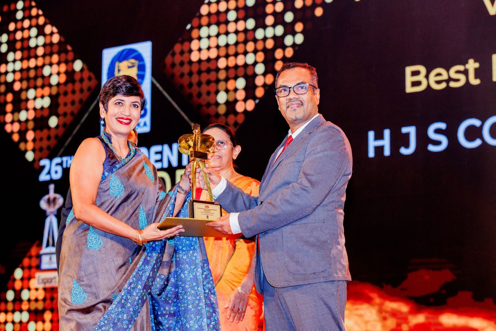 Hayleys Agriculture Managing Director receiving Prestigious Presidential Export Awards.